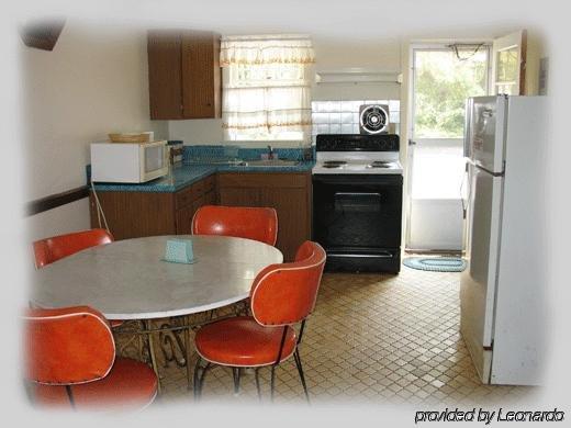 La Plaza Del Sol Motel Mashpee Restaurant billede