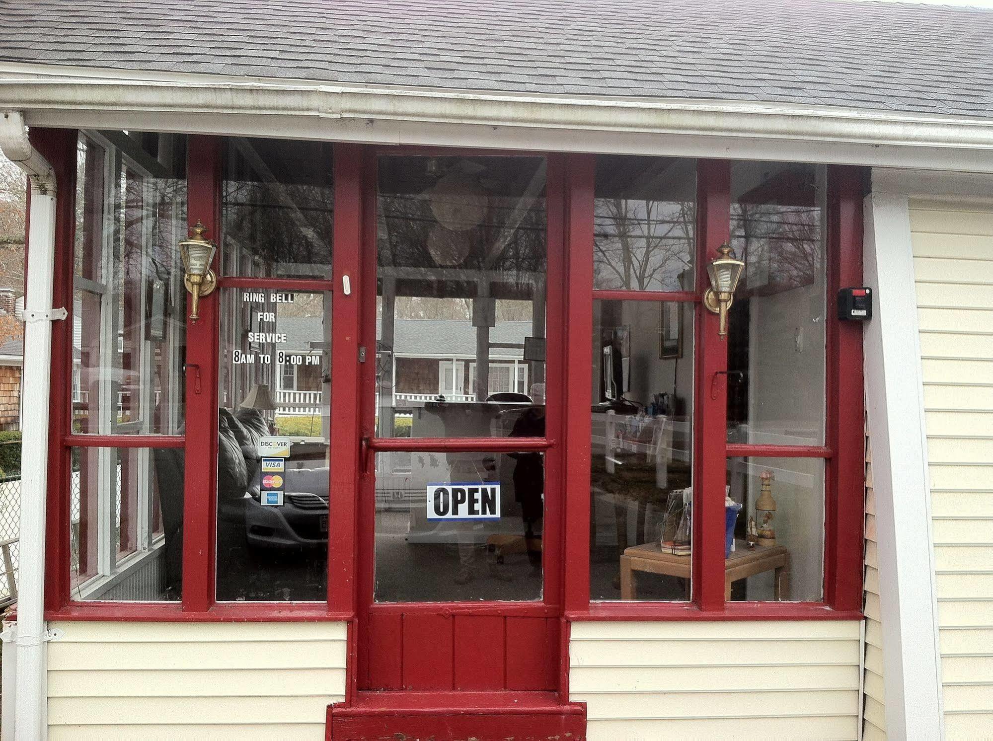 La Plaza Del Sol Motel Mashpee Eksteriør billede